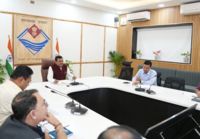 मुख्य सचिव श्री आनंद बर्द्धन की अध्यक्षता में गुरुवार को सचिवालय में व्यय वित्त समिति की बैठक हुई संपन्न