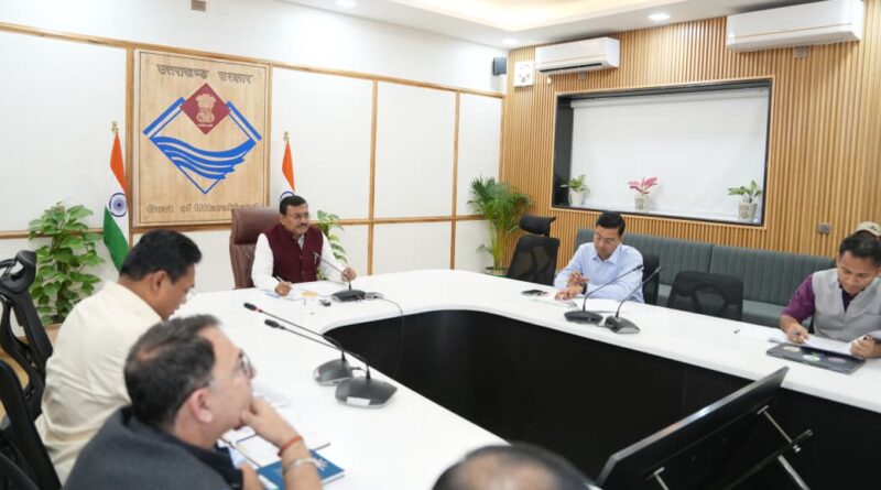 मुख्य सचिव श्री आनंद बर्द्धन की अध्यक्षता में गुरुवार को सचिवालय में व्यय वित्त समिति की बैठक हुई संपन्न