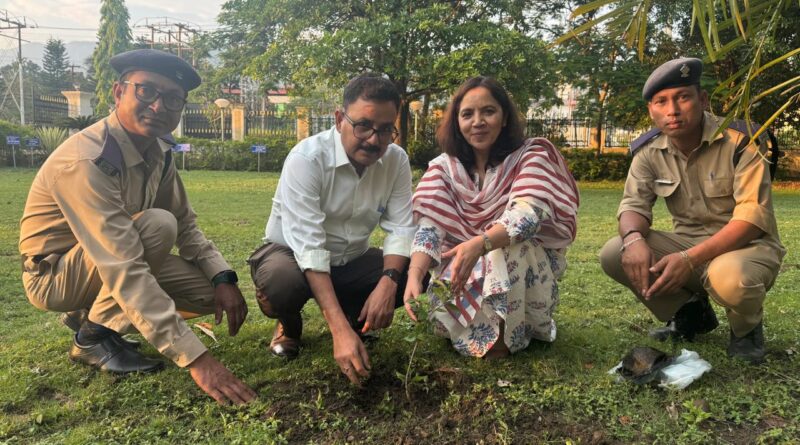 संस्थाओं और प्रत्येक नागरिक की समान एवं महत्वपूर्ण भूमिका