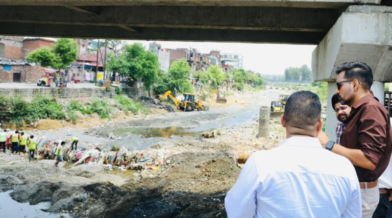 नदी नहीं बनेगी कूड़ाघर, रिस्पना के पुनरुद्धार को लेकर प्रशासन सख्त