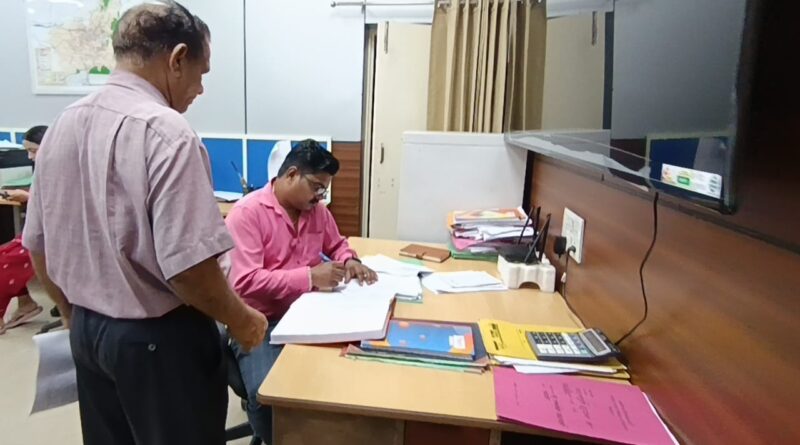 बरसात में जिला प्रशासन अलर्ट, जिला आपातकालीन परिचालन केंद्र से समस्याओं का त्वरित समाधान