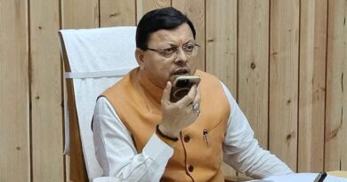 ग्रामीणों ने दूरभाष पर मुख्यमंत्री श्री पुष्कर सिंह धामी को बताई समस्या