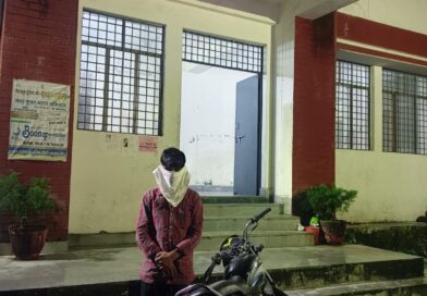 युवक ने वीडियो बनाने के लिये शॉपिंग ऐप के माध्यम से मगाया था पिस्टलनुमा गैस लाइटर पुलिस ने किया गिरफ्तार