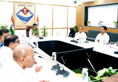 मुख्य सचिव ने ऊर्जा विभाग के अंतर्गत मसूरी एवं नैनीताल के लिए अंडरग्राउंड विद्युत लाइन परियोजना का प्रस्ताव तैयार किए जाने के दिए  निर्देश