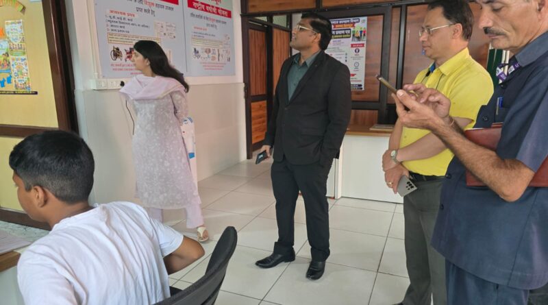 सचिव समाज कल्याण डॉ श्रीधर बाबू अद्वांकी ने गांधी शताब्दी जिला चिकित्सालय, देहरादून का किया निरीक्षण