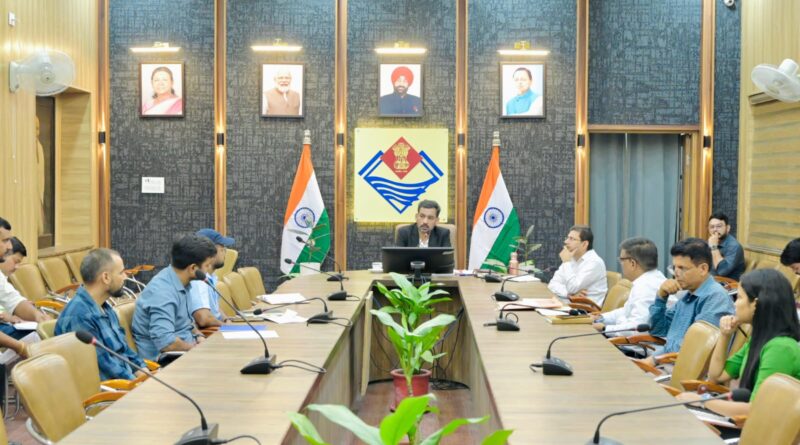 जलभराव का स्थायी समाधान होने से आईटी पार्क क्षेत्र में आवागमन होगा सुगम ….जिलाधिकारी