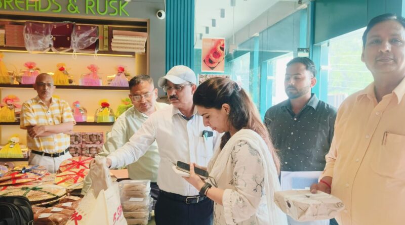 मा0 मुख्यमंत्री के निर्देशों के अनुपालन में जिला प्र्रशासन की ताबड़तोड़ छापेमारी,