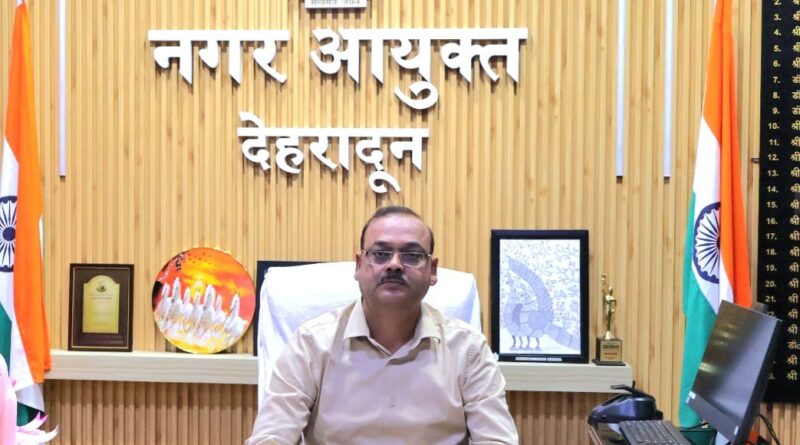 नगर आयुक्त ने विशेष सफाई अभियान एवं सड़क मरम्मत के दिए निर्देश