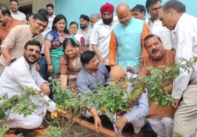 सेवा कार्य के मार्गेट विभिन्न जिलों में अस्पतालों में भर्ती मरीजों को किए गए फल वितरित