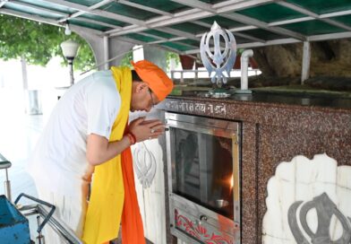 मुख्यमंत्री ने गुरुद्वारा श्री नानकमत्ता साहिब में मत्था टेक प्रदेश की सुख-समृद्धि की कामना की