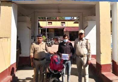 मोबाइल चोरी कर पीड़ित के बैंक खाते से ऑनलाइन लाखों रुपए निकालने वाले अभियुक्त को दून पुलिस ने किया गिरफ्तार