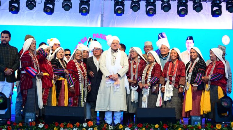 रं समुदाय ने पारंपरिक वेशभूषा पहनाकर किया मुख्यमंत्री का स्वागत